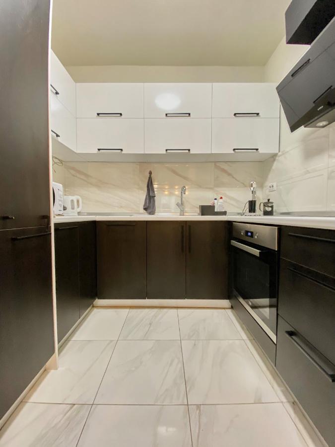 Stylish Apartment, Skopje Centre - Private Parking - Panoramic Views エクステリア 写真