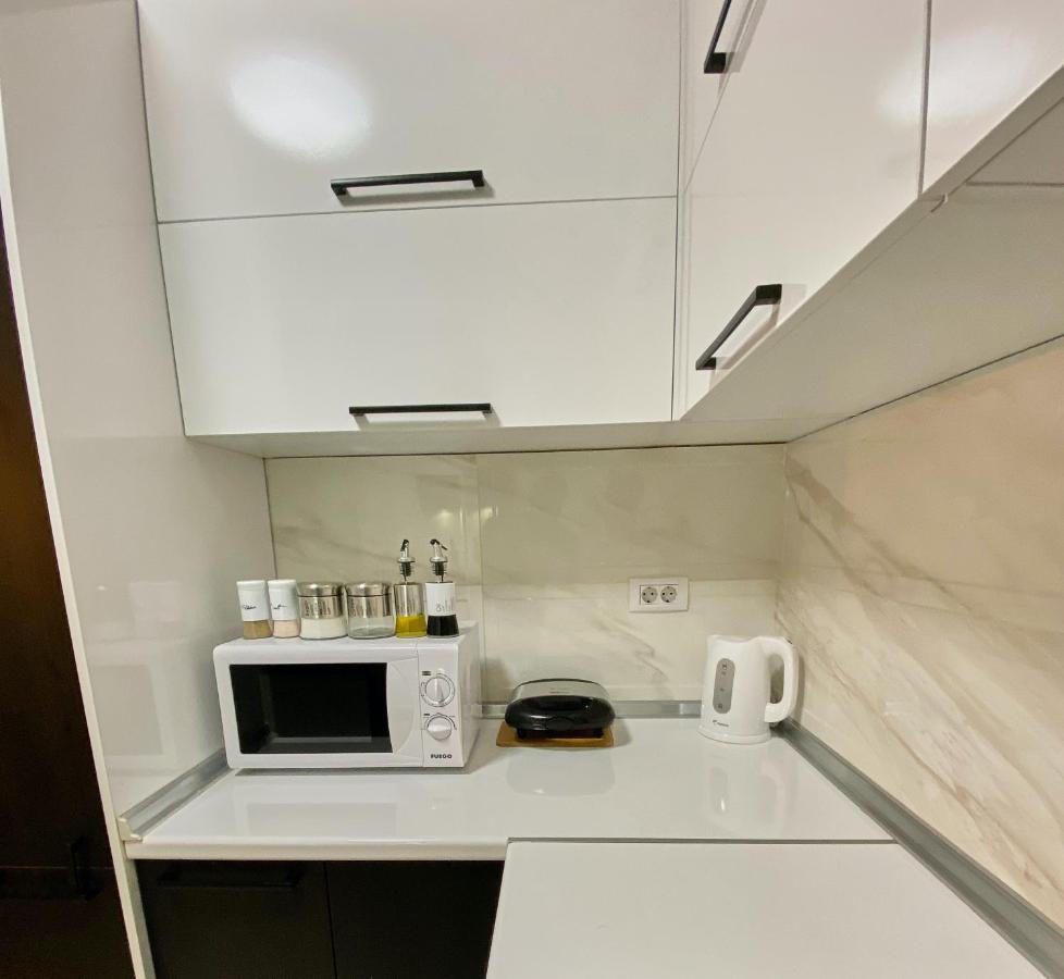 Stylish Apartment, Skopje Centre - Private Parking - Panoramic Views エクステリア 写真