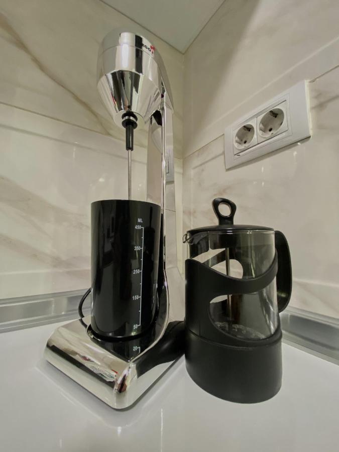 Stylish Apartment, Skopje Centre - Private Parking - Panoramic Views エクステリア 写真