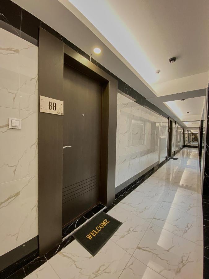 Stylish Apartment, Skopje Centre - Private Parking - Panoramic Views エクステリア 写真