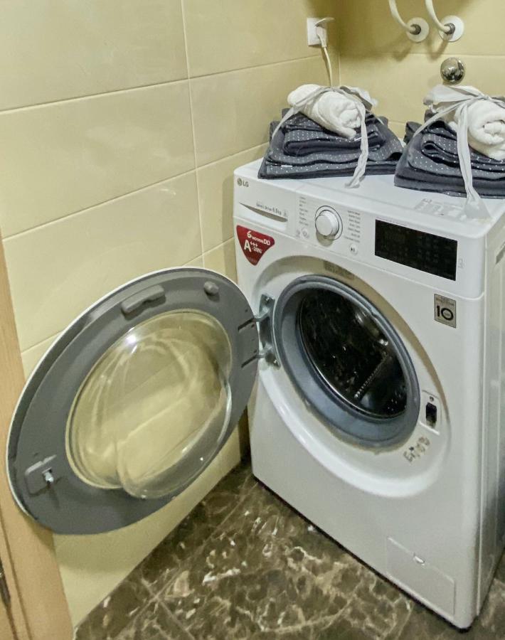Stylish Apartment, Skopje Centre - Private Parking - Panoramic Views エクステリア 写真