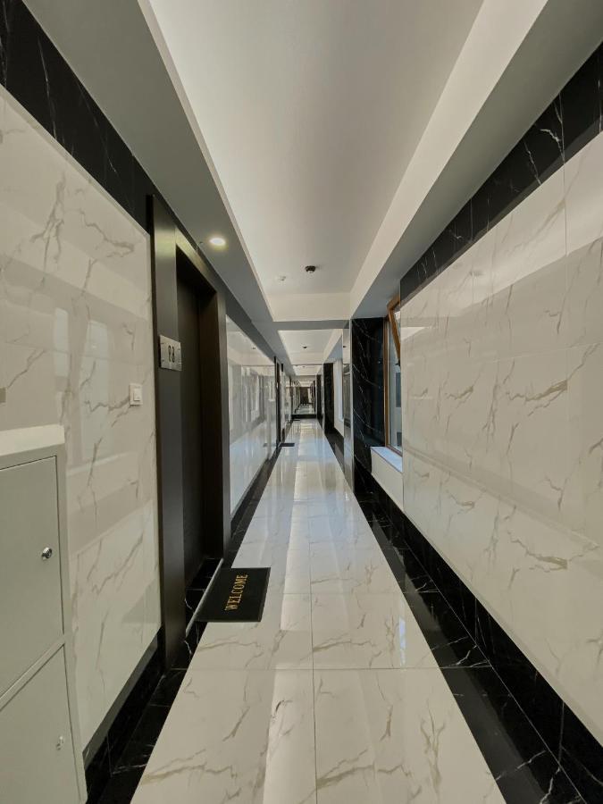 Stylish Apartment, Skopje Centre - Private Parking - Panoramic Views エクステリア 写真