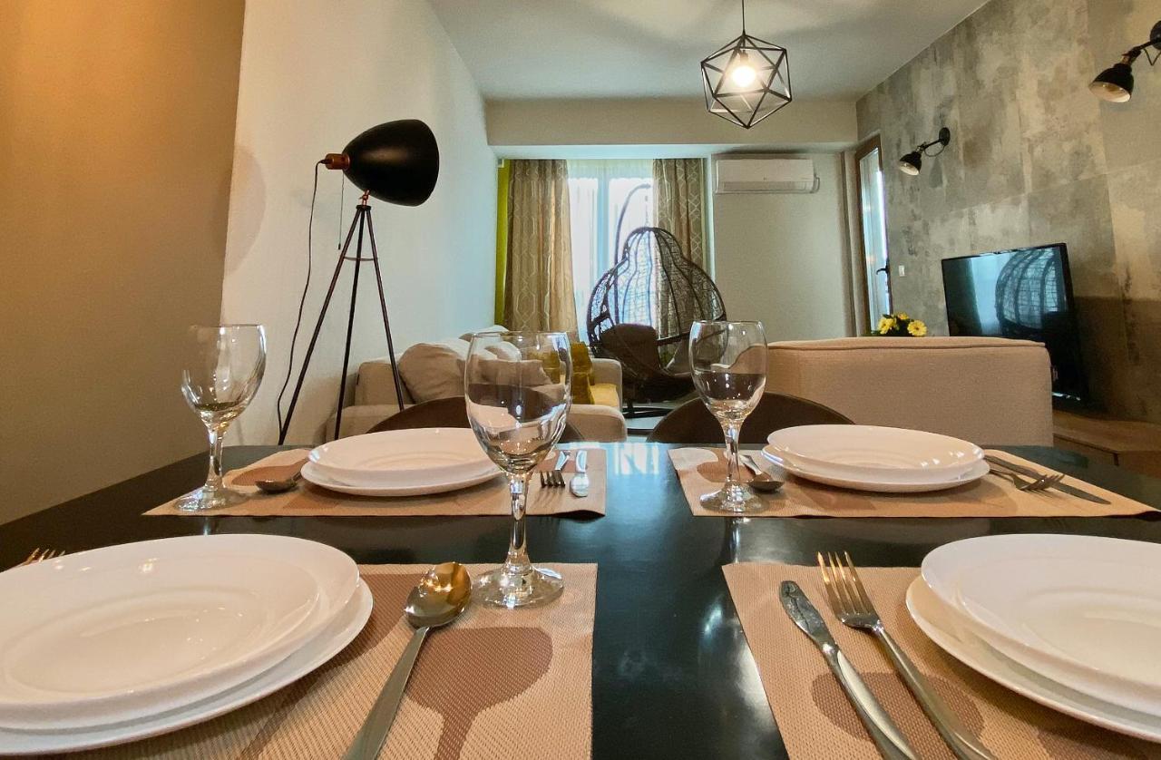 Stylish Apartment, Skopje Centre - Private Parking - Panoramic Views エクステリア 写真