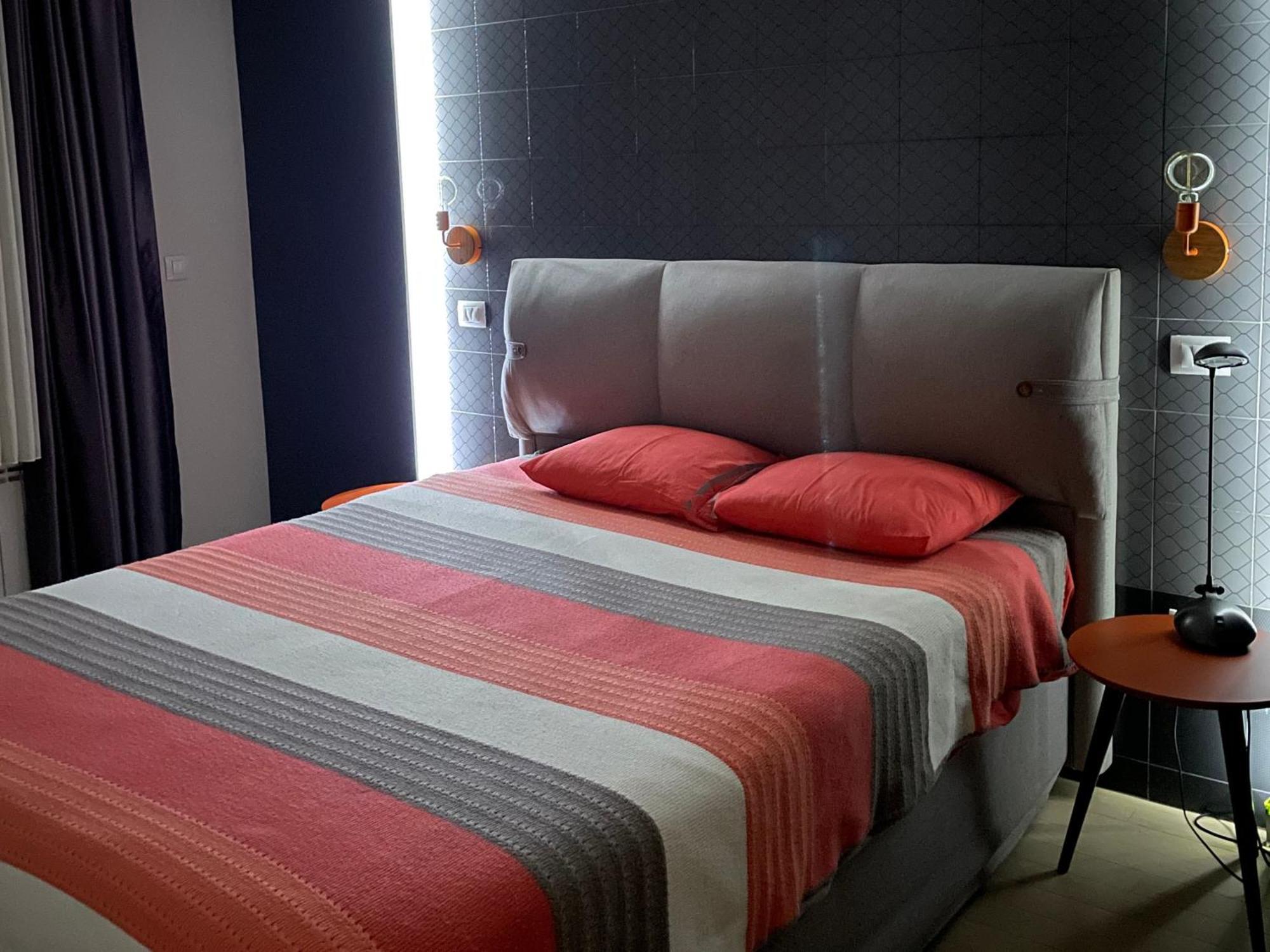Stylish Apartment, Skopje Centre - Private Parking - Panoramic Views エクステリア 写真